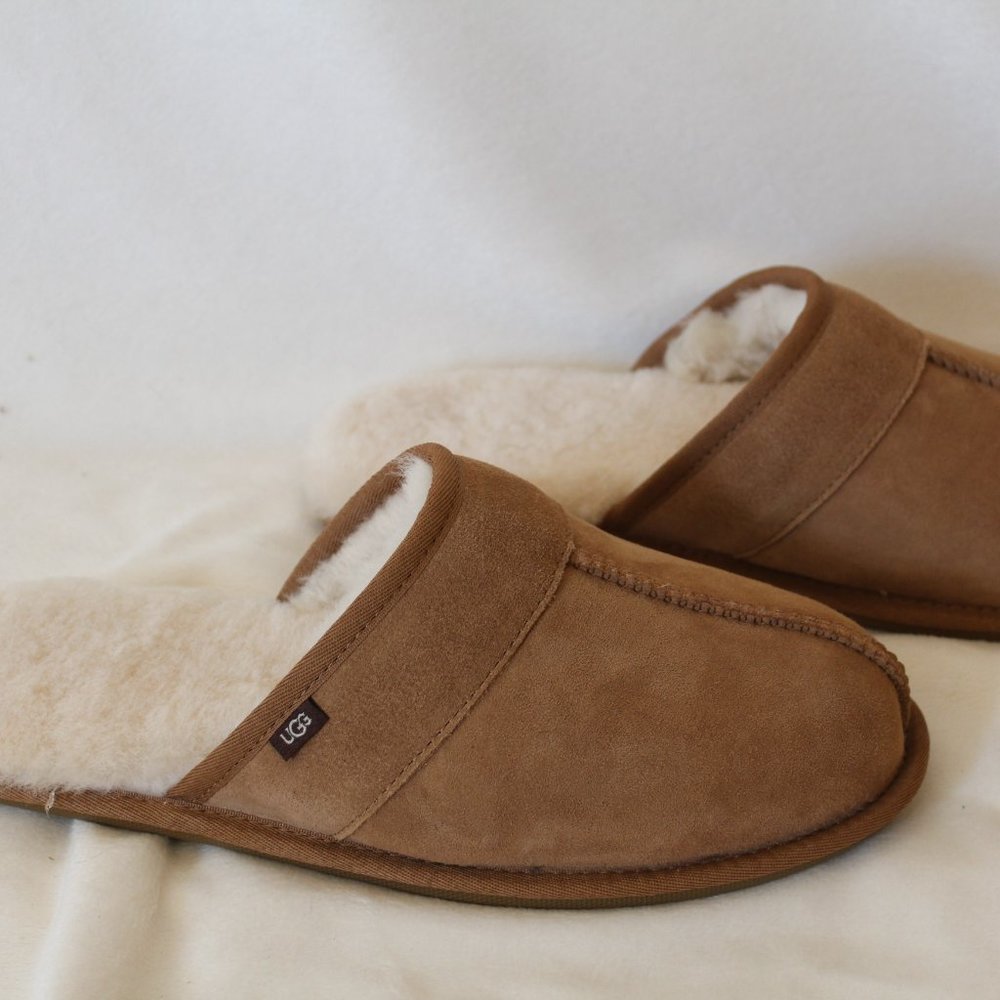 NIB UGG MEN'S SUEDE SHEARLING SCUFF SLIP ON SLIPPERS CHESTNUT - Picture 7 of 9